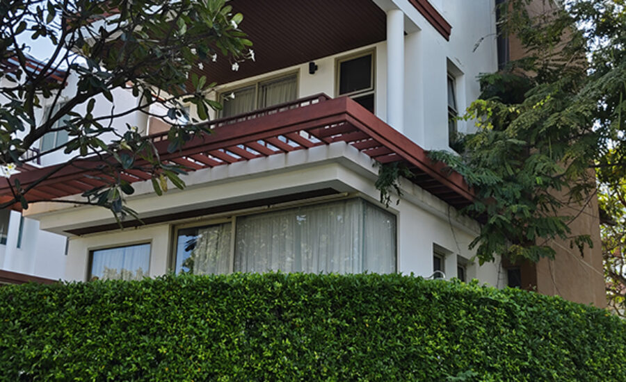 Modern 3 bedroom House located in the popular Boat House beachfront project